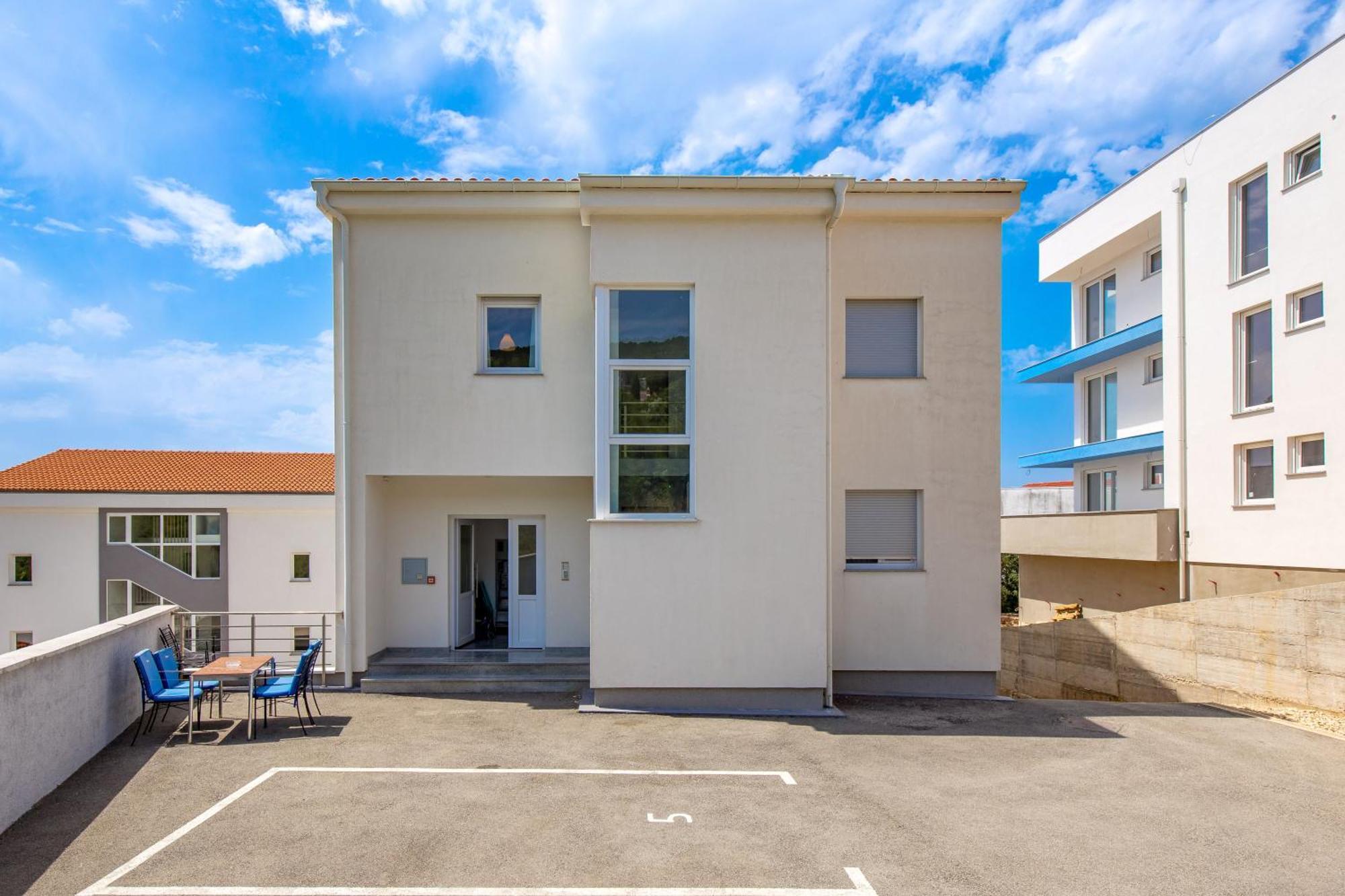 Sailor'S Nest Apartment Драмал Екстериор снимка